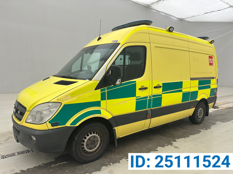 Mercedes-Benz Sprinter 319 CDI - Ambulance: billede 1 Mercedes-Benz Sprinter 319 CDI - Ambulance: billede 1