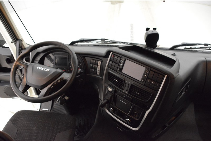 Trækker Iveco Stralis AS440S40 LNG Natural Power: billede 6 Trækker Iveco Stralis AS440S40 LNG Natural Power: billede 6