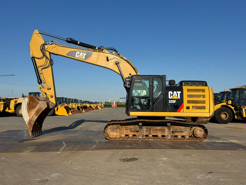 Caterpillar 326FL - Bæltegravemaskine: billede 1 Caterpillar 326FL - Bæltegravemaskine: billede 1