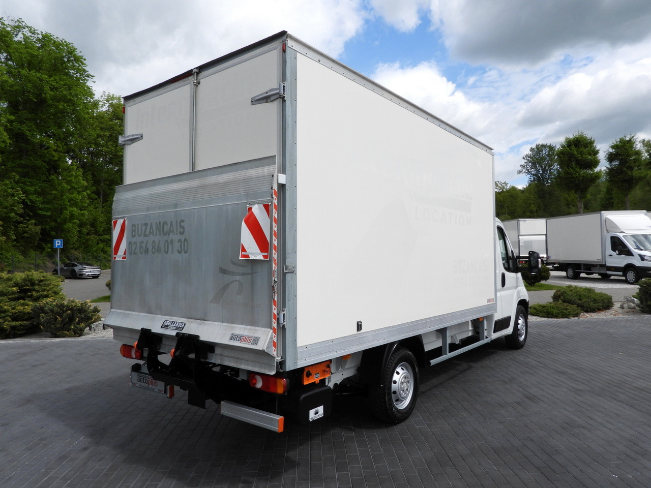 CITROEN JUMPER BOX LIFT 8 PALLETS CRUISE CONTROL NAVIGATION AIR CONDITIONING 165HP - Varebil med kasse: billede 3 CITROEN JUMPER BOX LIFT 8 PALLETS CRUISE CONTROL NAVIGATION AIR CONDITIONING 165HP - Varebil med kasse: billede 3