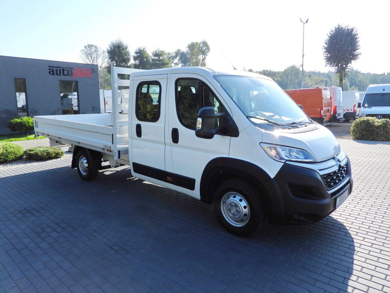 CITROEN JUMPER STAKE BODY DOUBLE CABIN DOKA 7 SEATS PNEUMATICS AIR CONDITIONING 140HP - Ladbil: billede 4 CITROEN JUMPER STAKE BODY DOUBLE CABIN DOKA 7 SEATS PNEUMATICS AIR CONDITIONING 140HP - Ladbil: billede 4