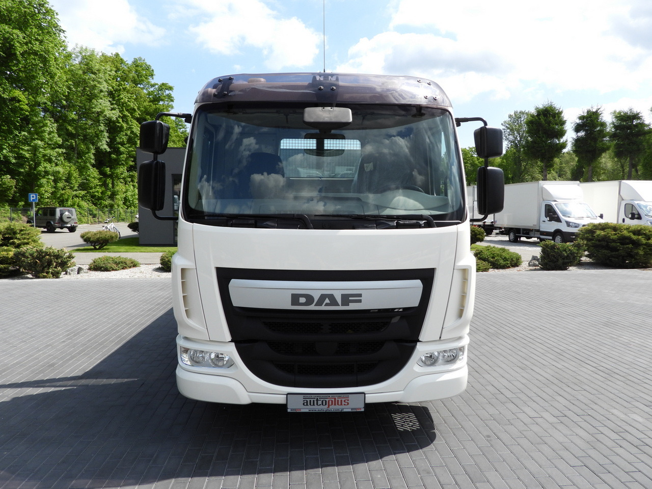 DAF LF 180 THREE-WAY TIPPER CRUISE CONTROL LED LIGHTS AUTOMATIC TRANSMISSION TWIN WHEELS AIR CONDITIONING 180HP - Tipvogn lastbil: billede 5 DAF LF 180 THREE-WAY TIPPER CRUISE CONTROL LED LIGHTS AUTOMATIC TRANSMISSION TWIN WHEELS AIR CONDITIONING 180HP - Tipvogn lastbil: billede 5