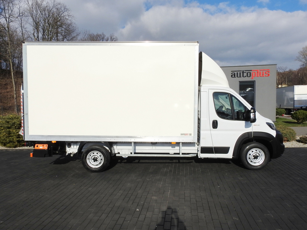 Kølebil FIAT DUCATO BOX LIFT 8 PALLETS CRUISE CONTROL NAVIGATION LED LIGHTS AIR CONDITIONING 130HP: billede 7 Kølebil FIAT DUCATO BOX LIFT 8 PALLETS CRUISE CONTROL NAVIGATION LED LIGHTS AIR CONDITIONING 130HP: billede 7