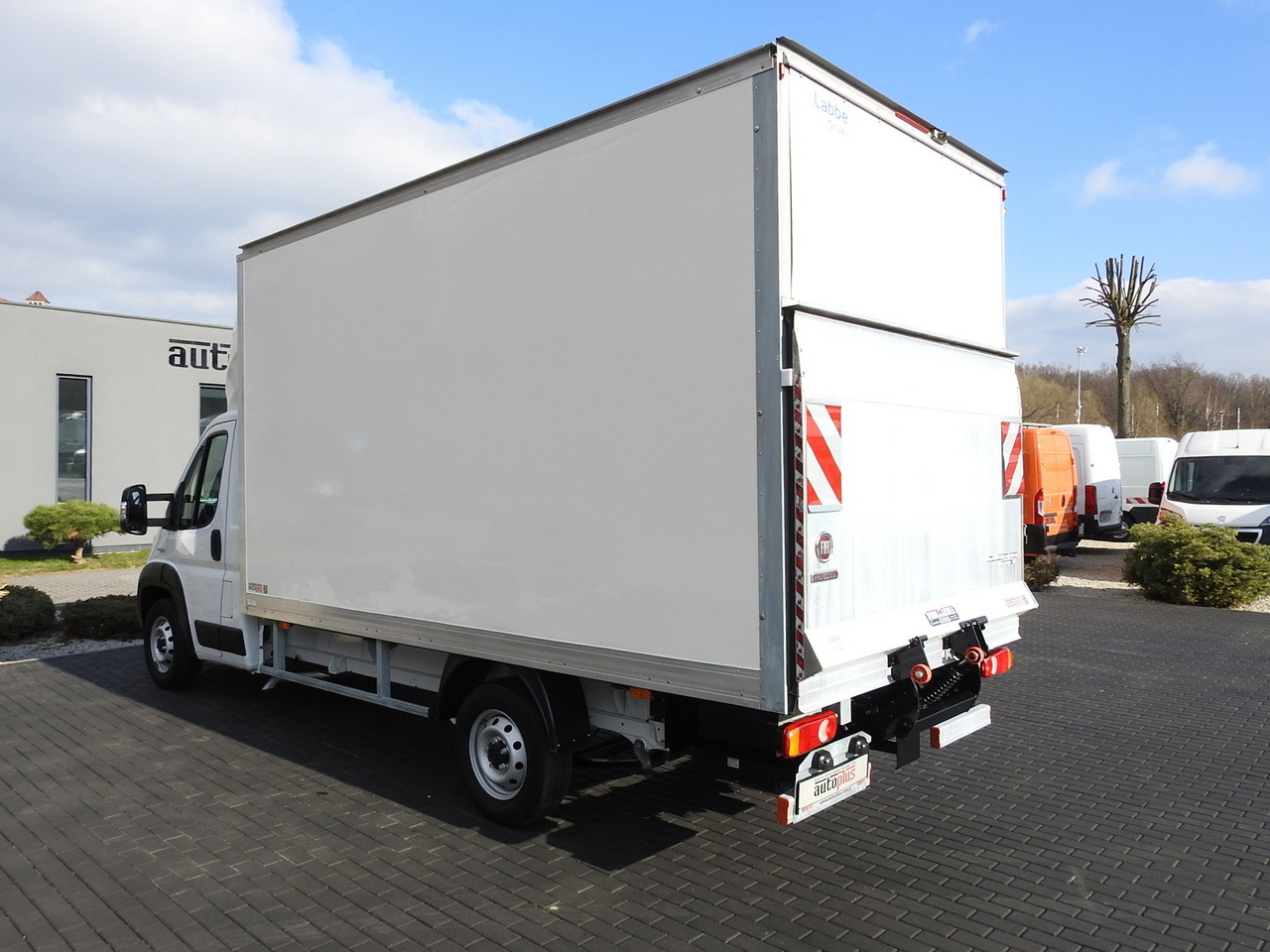 Kølebil FIAT DUCATO BOX LIFT 8 PALLETS CRUISE CONTROL NAVIGATION LED LIGHTS AIR CONDITIONING 130HP: billede 9 Kølebil FIAT DUCATO BOX LIFT 8 PALLETS CRUISE CONTROL NAVIGATION LED LIGHTS AIR CONDITIONING 130HP: billede 9