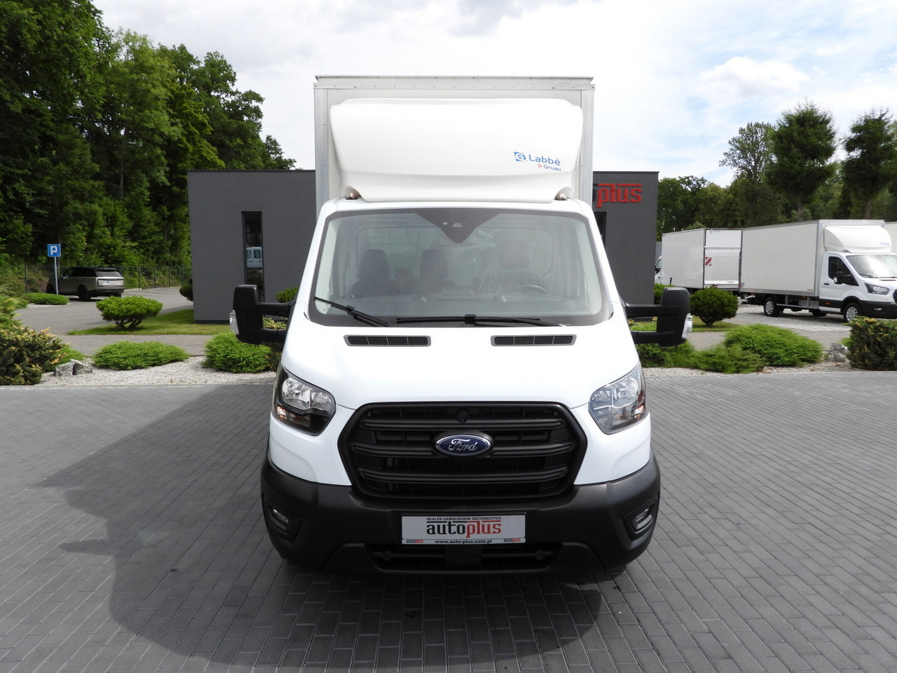 FORD TRANSIT BOX 8 PALLETS CRUISE CONTROL AIR CONDITIONING 130HP - Varebil med kasse: billede 5 FORD TRANSIT BOX 8 PALLETS CRUISE CONTROL AIR CONDITIONING 130HP - Varebil med kasse: billede 5