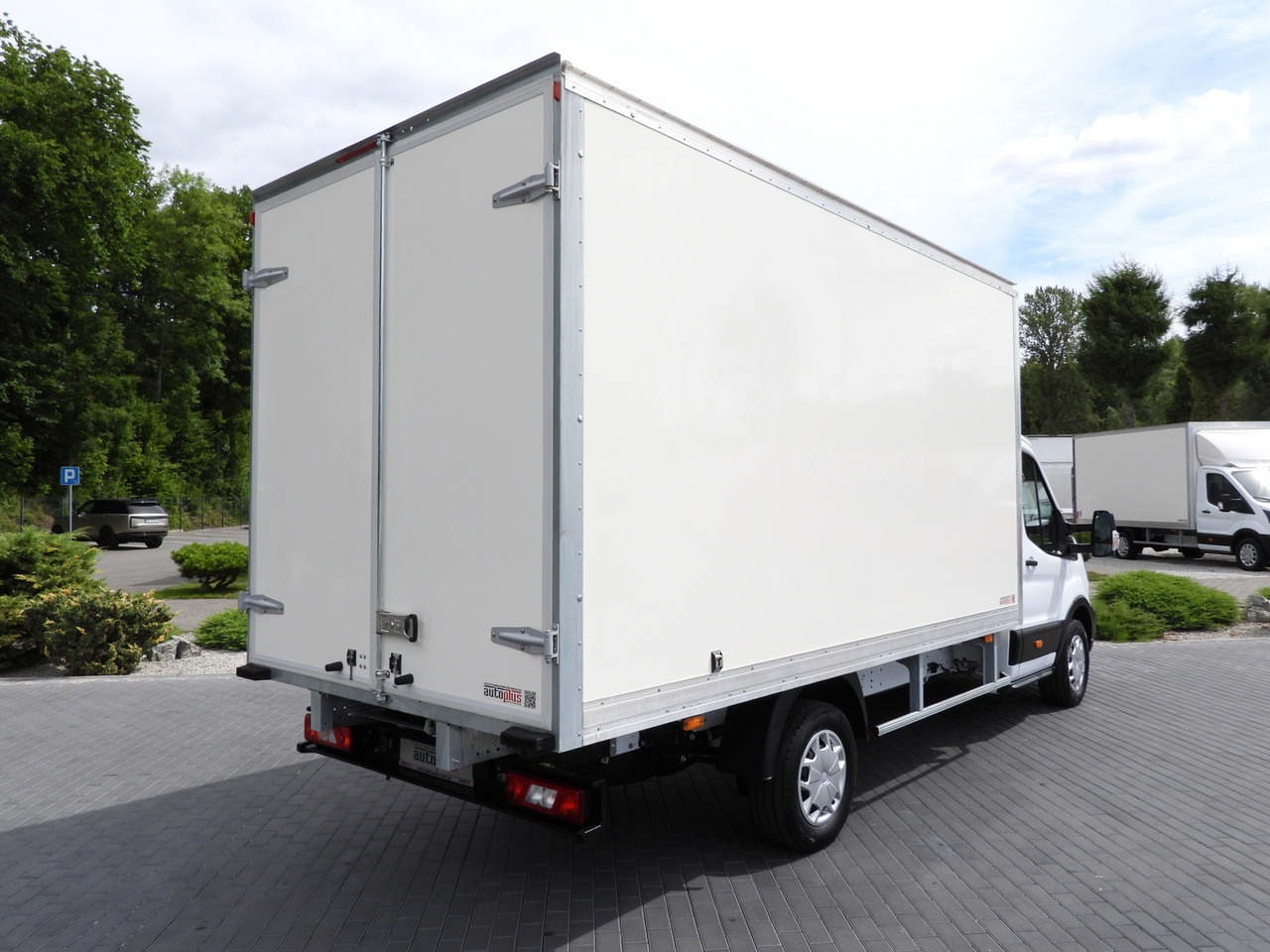 FORD TRANSIT BOX 8 PALLETS CRUISE CONTROL AIR CONDITIONING 130HP - Varebil med kasse: billede 3 FORD TRANSIT BOX 8 PALLETS CRUISE CONTROL AIR CONDITIONING 130HP - Varebil med kasse: billede 3