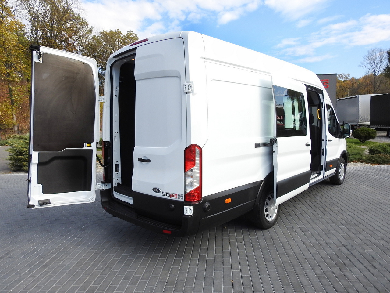 FORD TRANSIT BOX DELIVERY VAN 6 SEATS CRUISE CONTROL AIR CONDITIONING LED LIGHTS 130HP - Varevogn: billede 3 FORD TRANSIT BOX DELIVERY VAN 6 SEATS CRUISE CONTROL AIR CONDITIONING LED LIGHTS 130HP - Varevogn: billede 3