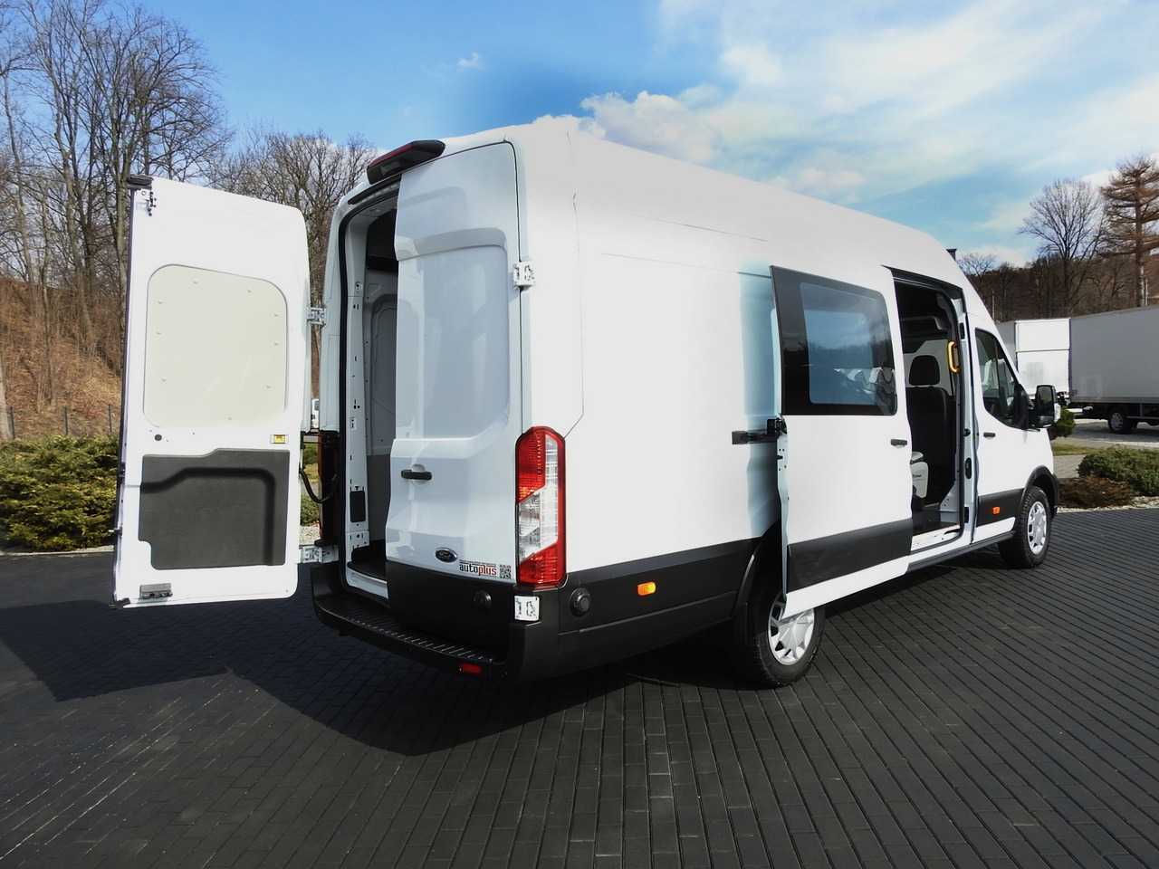 FORD TRANSIT BOX DELIVERY VAN 6 SEATS CRUISE CONTROL LED LIGHTS AIR CONDITIONING 180HP - Varevogn: billede 3 FORD TRANSIT BOX DELIVERY VAN 6 SEATS CRUISE CONTROL LED LIGHTS AIR CONDITIONING 180HP - Varevogn: billede 3