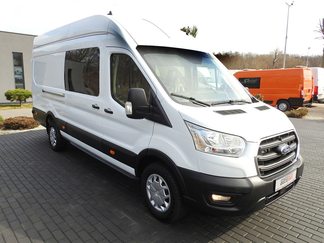 FORD TRANSIT BOX DELIVERY VAN 6 SEATS CRUISE CONTROL LED LIGHTS AIR CONDITIONING 180HP - Varevogn: billede 4 FORD TRANSIT BOX DELIVERY VAN 6 SEATS CRUISE CONTROL LED LIGHTS AIR CONDITIONING 180HP - Varevogn: billede 4