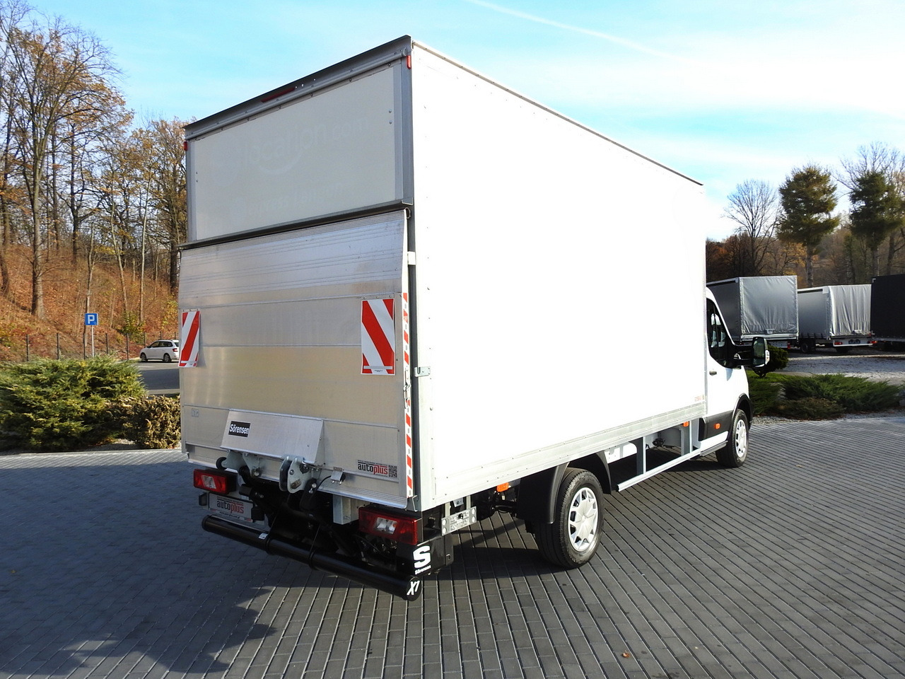 FORD TRANSIT BOX LIFT 8 PALLETS CRUISE CONTROL AIR CONDITIONING 130HP - Varebil med kasse: billede 3 FORD TRANSIT BOX LIFT 8 PALLETS CRUISE CONTROL AIR CONDITIONING 130HP - Varebil med kasse: billede 3