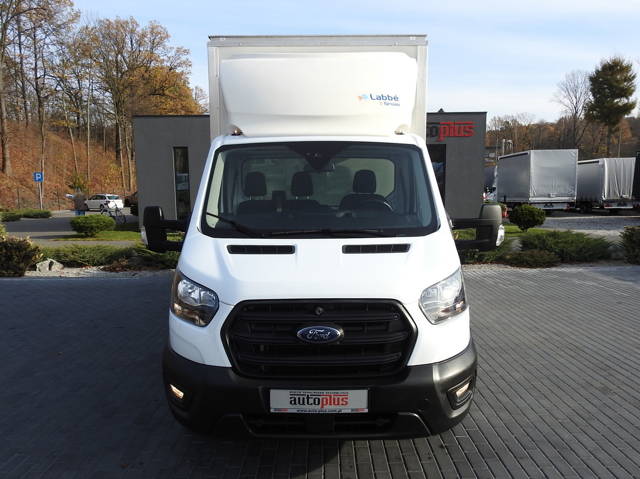 FORD TRANSIT BOX LIFT 8 PALLETS CRUISE CONTROL AIR CONDITIONING 130HP - Varebil med kasse: billede 5 FORD TRANSIT BOX LIFT 8 PALLETS CRUISE CONTROL AIR CONDITIONING 130HP - Varebil med kasse: billede 5