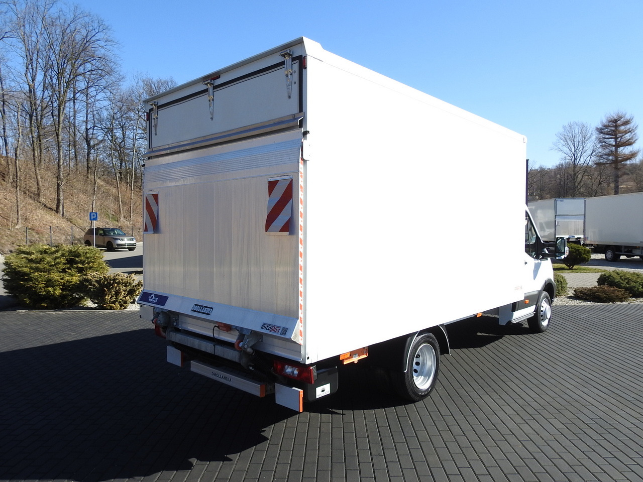 FORD TRANSIT BOX LIFT 8 PALLETS TWIN WHEELS AIR CONDITIONING 130HP - Varebil med kasse: billede 3 FORD TRANSIT BOX LIFT 8 PALLETS TWIN WHEELS AIR CONDITIONING 130HP - Varebil med kasse: billede 3