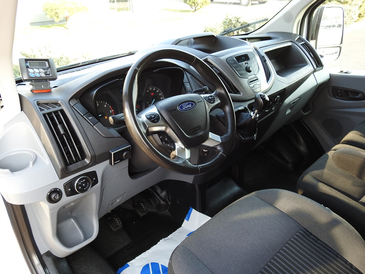 FORD TRANSIT REFRIGERATOR VAN 0°C HEATING FUNCTION CRUISE CONTROL LED LIGHTS AIR CONDITIONING 130HP - Kølebil: billede 2 FORD TRANSIT REFRIGERATOR VAN 0°C HEATING FUNCTION CRUISE CONTROL LED LIGHTS AIR CONDITIONING 130HP - Kølebil: billede 2