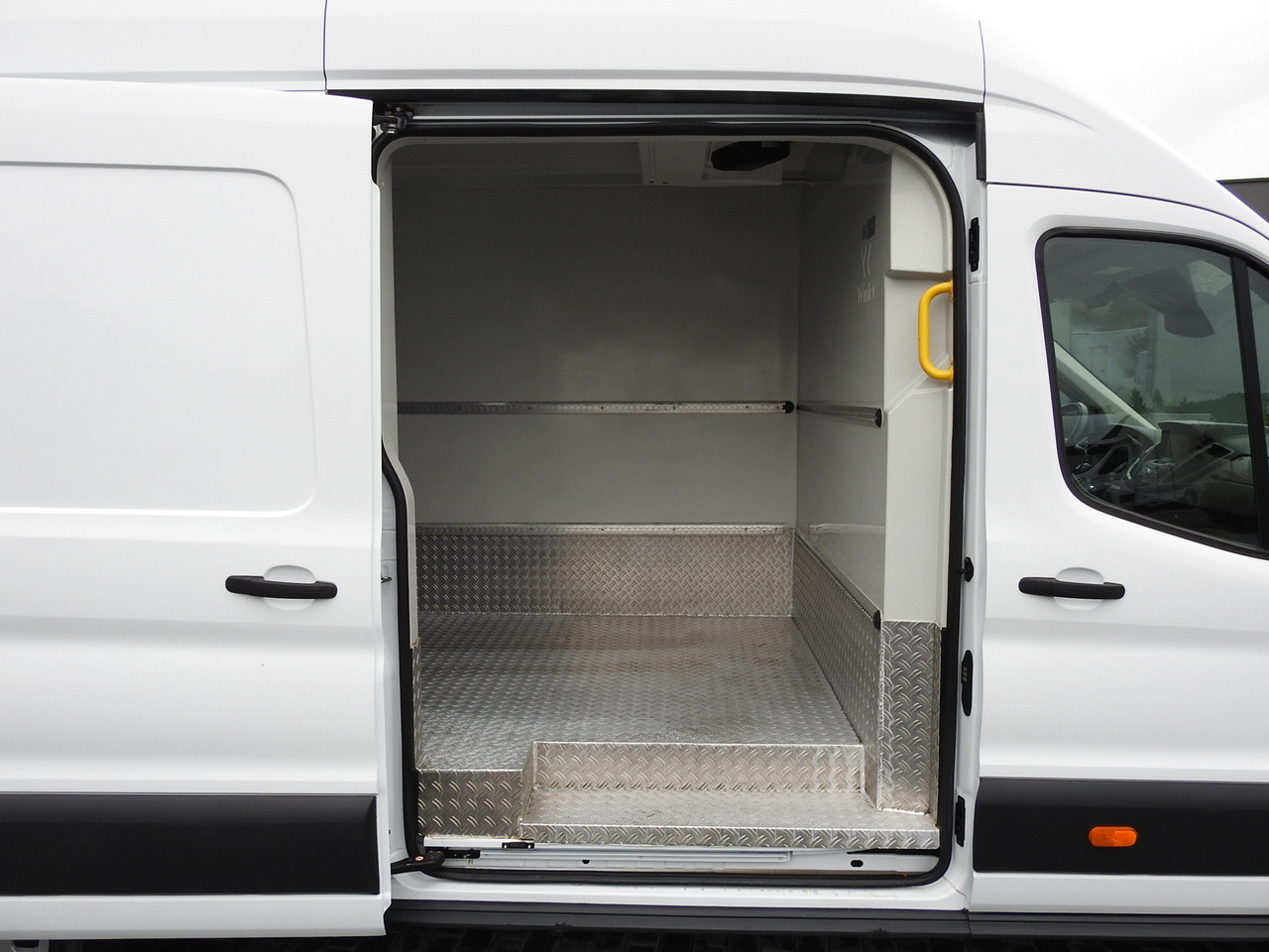 Kølebil FORD TRANSIT REFRIGERATOR VAN 0*C HEATING FUNCTION POWER SUPPLY 230V CRUISE CONTROL NAVIGATION AIR CONDITIONING LED LIGHTS  130HP: billede 22