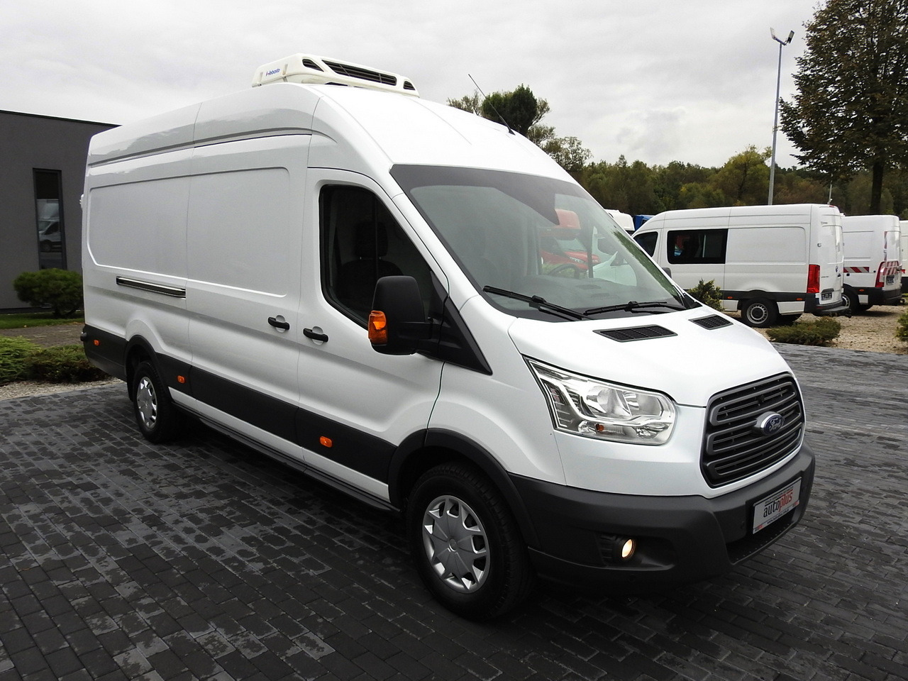 FORD TRANSIT REFRIGERATOR VAN 0*C HEATING FUNCTION POWER SUPPLY 230V CRUISE CONTROL NAVIGATION AIR CONDITIONING LED LIGHTS 130HP - Kølebil: billede 4 FORD TRANSIT REFRIGERATOR VAN 0*C HEATING FUNCTION POWER SUPPLY 230V CRUISE CONTROL NAVIGATION AIR CONDITIONING LED LIGHTS 130HP - Kølebil: billede 4