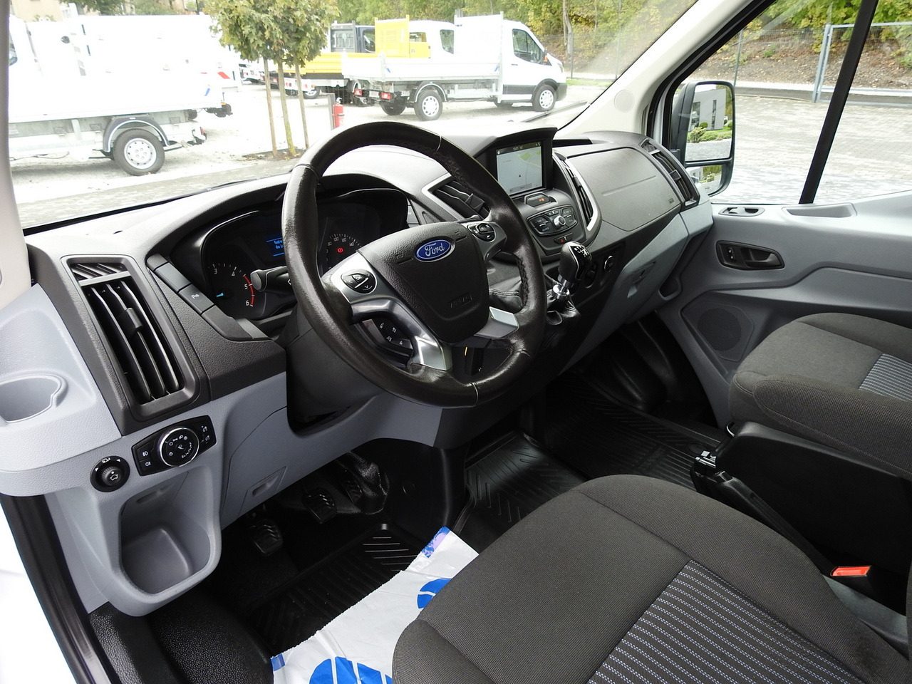 FORD TRANSIT REFRIGERATOR VAN 0*C HEATING FUNCTION POWER SUPPLY 230V CRUISE CONTROL NAVIGATION AIR CONDITIONING LED LIGHTS 130HP - Kølebil: billede 2 FORD TRANSIT REFRIGERATOR VAN 0*C HEATING FUNCTION POWER SUPPLY 230V CRUISE CONTROL NAVIGATION AIR CONDITIONING LED LIGHTS 130HP - Kølebil: billede 2
