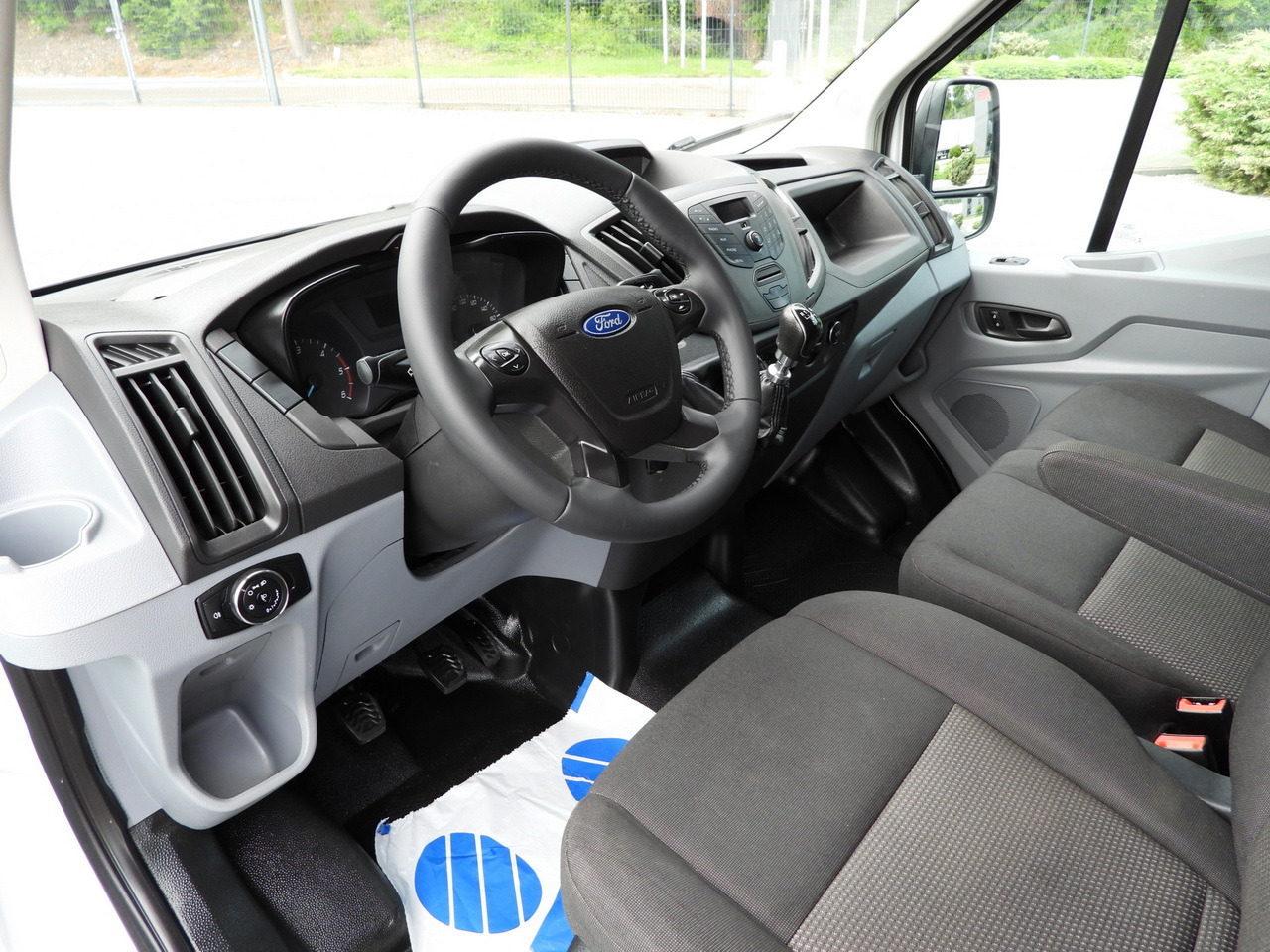 FORD TRANSIT REFRIGERATOR VAN 5*C AIR CONDITIONING 105HP - Kølebil: billede 2 FORD TRANSIT REFRIGERATOR VAN 5*C AIR CONDITIONING 105HP - Kølebil: billede 2