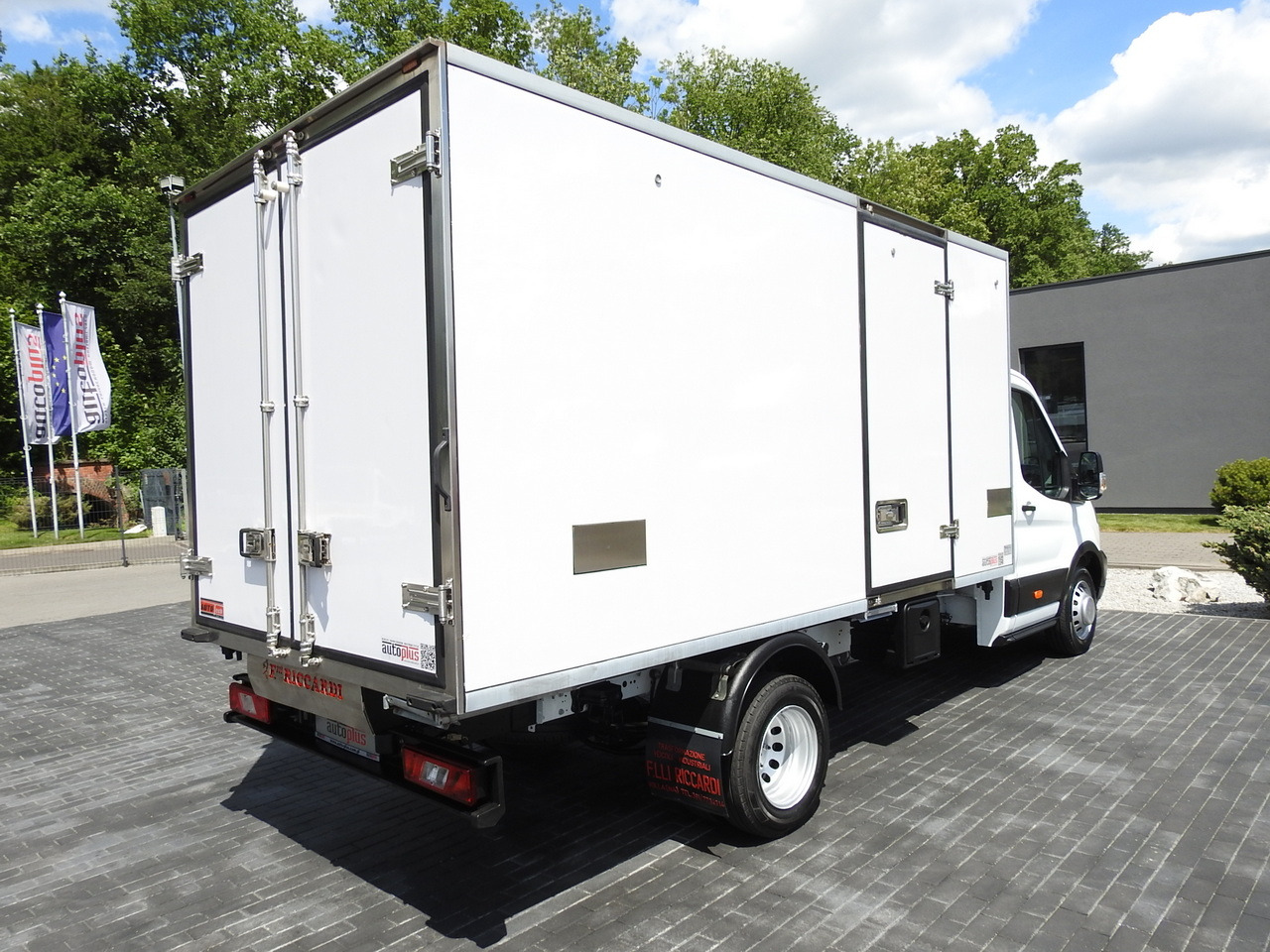 FORD TRANSIT REGRIGERATOR BOX 0*C POWER SUPPLY 230V CRUISE CONTROL AIR CONDITIONING TWIN WHEELS 170HP - Kølebil: billede 3 FORD TRANSIT REGRIGERATOR BOX 0*C POWER SUPPLY 230V CRUISE CONTROL AIR CONDITIONING TWIN WHEELS 170HP - Kølebil: billede 3