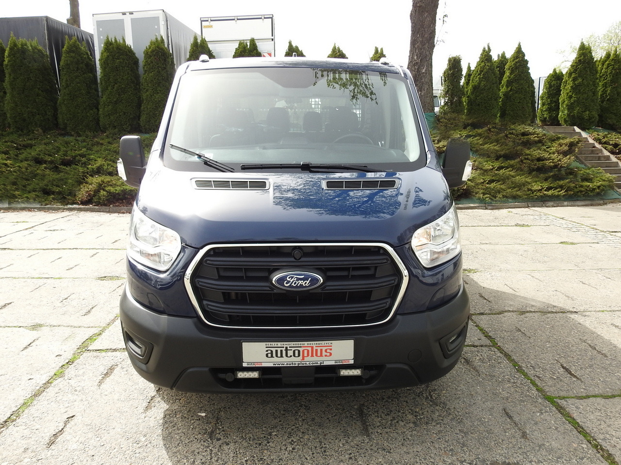 FORD TRANSIT STAKE BODY DOUBLE CABIN DOKA 7 SEATS CRUISE CONTROL AIR CONDITIONING LED LIGHTS 130HP - Mandskabsbil: billede 5 FORD TRANSIT STAKE BODY DOUBLE CABIN DOKA 7 SEATS CRUISE CONTROL AIR CONDITIONING LED LIGHTS 130HP - Mandskabsbil: billede 5