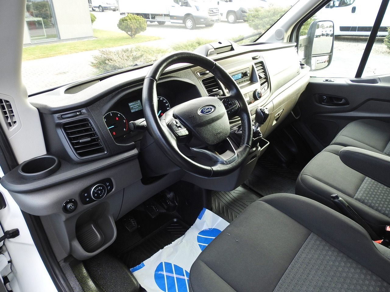 FORD TRANSIT TARPAULIN 10 PALLETS WEBASTO CRUISE CONTROL AIR CONDITIONING LED LIGHTS 160HP - Varebil med presenning: billede 2 FORD TRANSIT TARPAULIN 10 PALLETS WEBASTO CRUISE CONTROL AIR CONDITIONING LED LIGHTS 160HP - Varebil med presenning: billede 2
