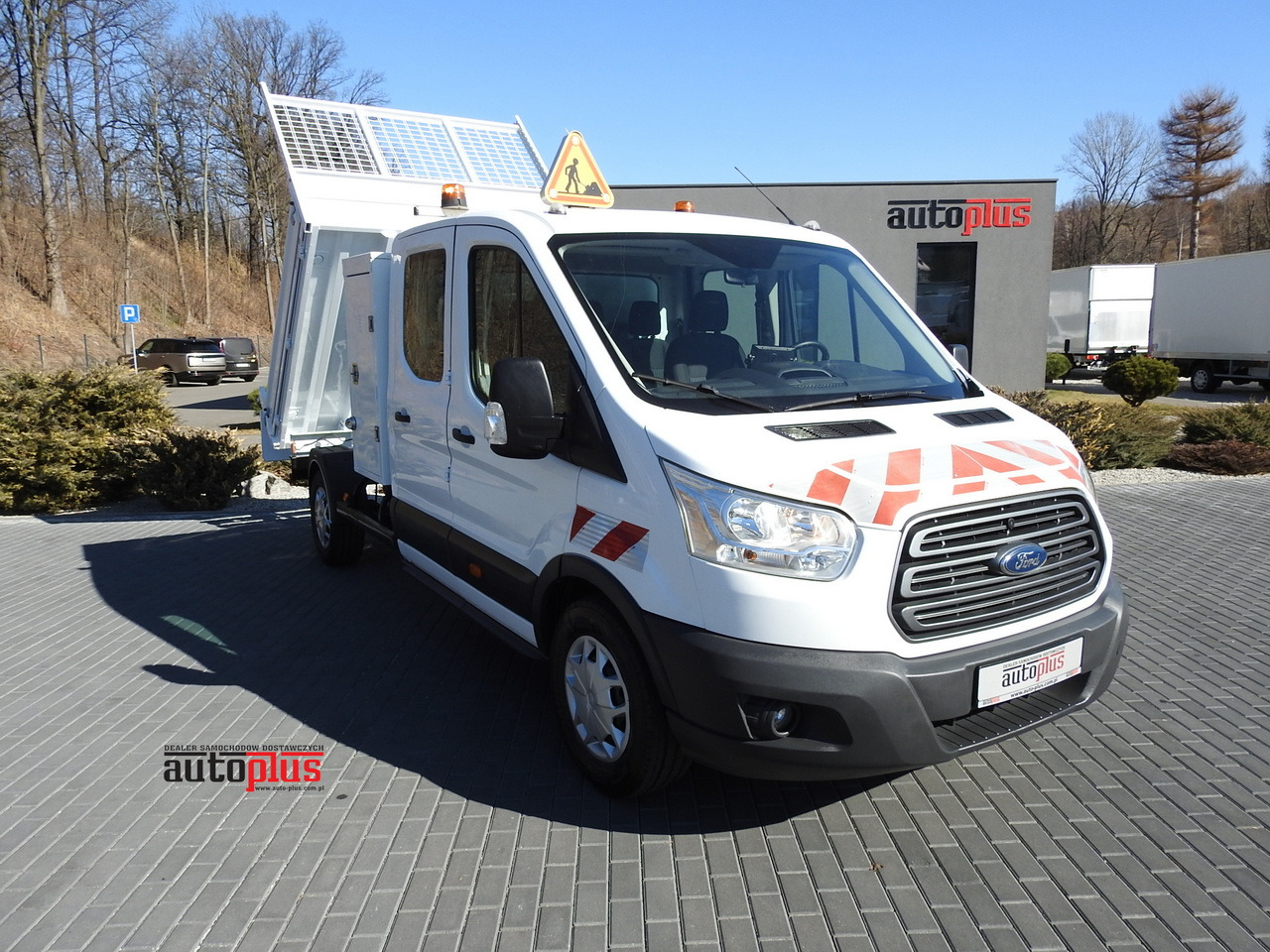 FORD TRANSIT TIPPER DOUBLE CABIN DOKA 6 SEATS CRUISE CONTROL AIR CONDITIONING 130HP - Ladbil med tip: billede 1 FORD TRANSIT TIPPER DOUBLE CABIN DOKA 6 SEATS CRUISE CONTROL AIR CONDITIONING 130HP - Ladbil med tip: billede 1
