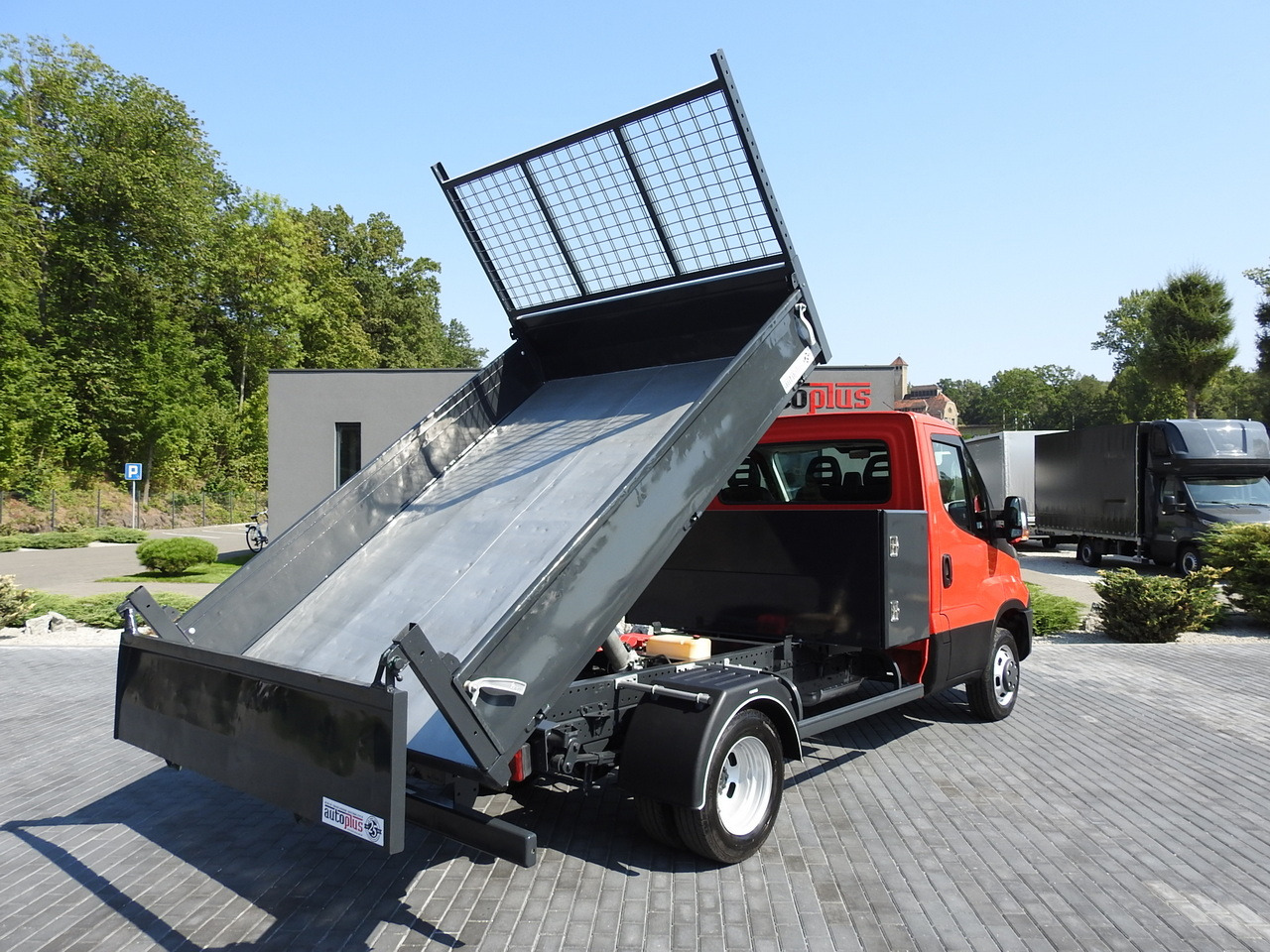 IVECO DAILY 35C13 TIPPER CRUISE CONTROL AIR CONDITIONING TWIN WHEELS 130HP - Ladbil med tip: billede 3 IVECO DAILY 35C13 TIPPER CRUISE CONTROL AIR CONDITIONING TWIN WHEELS 130HP - Ladbil med tip: billede 3