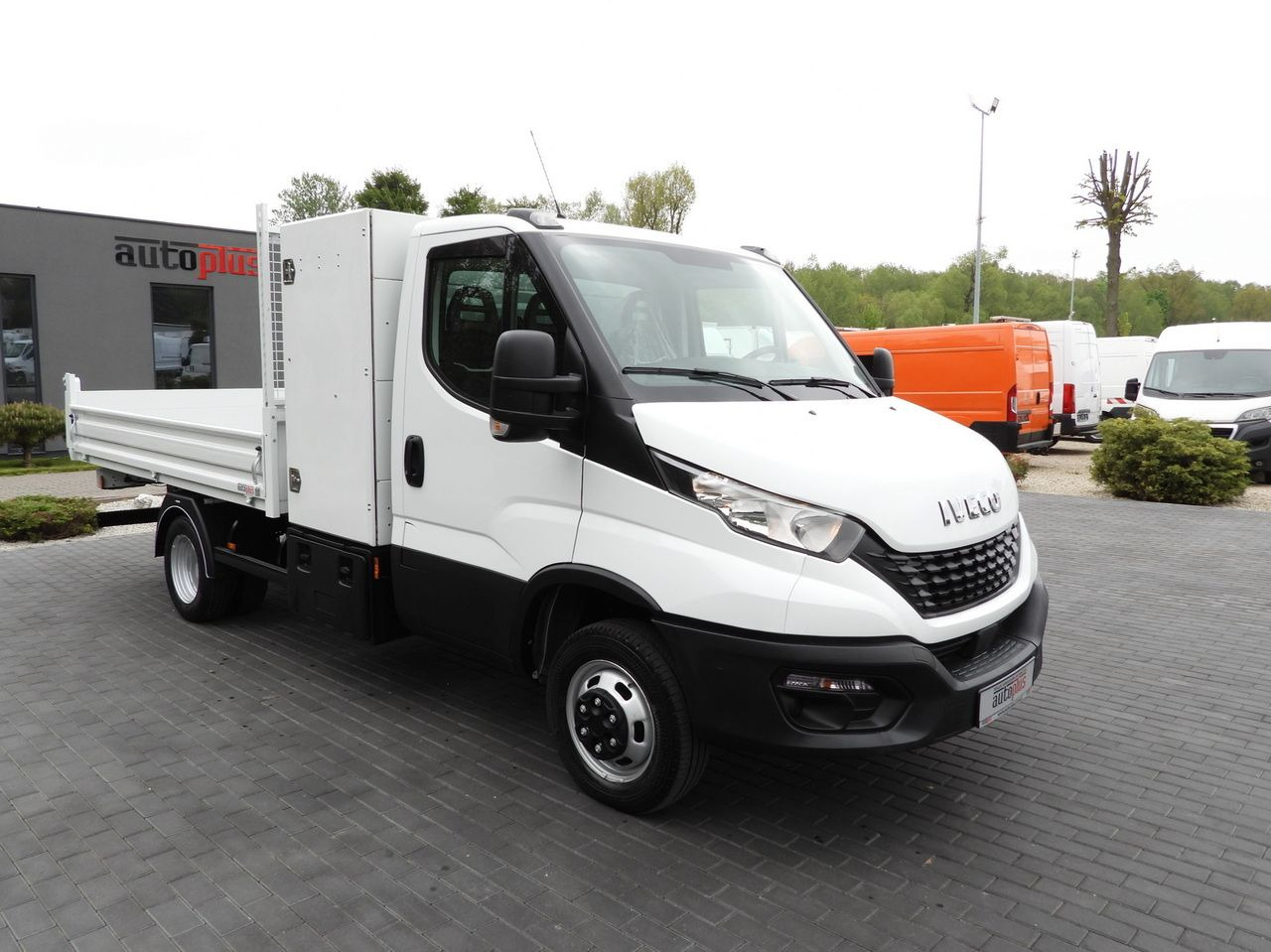IVECO DAILY 35C14 TIPPER CRUISE CONTROL TWIN WHEELS 140HP - Ladbil med tip: billede 4 IVECO DAILY 35C14 TIPPER CRUISE CONTROL TWIN WHEELS 140HP - Ladbil med tip: billede 4
