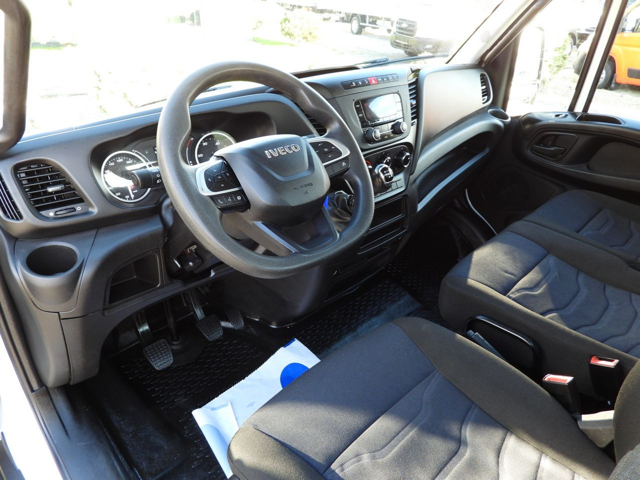 IVECO DAILY 35C16 TIPPER CRUISE CONTROL TWIN WHEELS AIR CONDITIONING 160HP - Ladbil med tip: billede 2 IVECO DAILY 35C16 TIPPER CRUISE CONTROL TWIN WHEELS AIR CONDITIONING 160HP - Ladbil med tip: billede 2