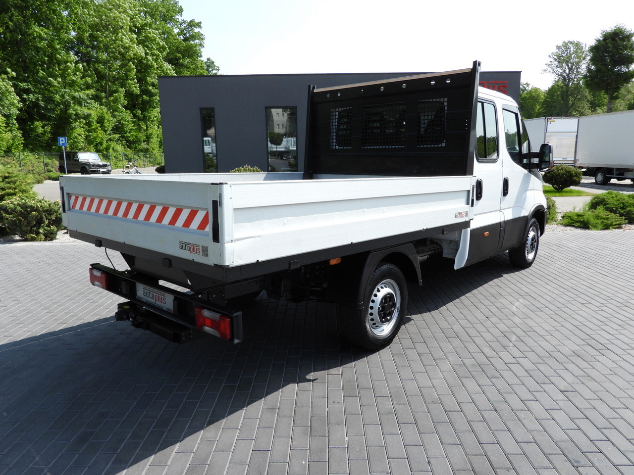 IVECO DAILY 35S12 STAKE BODY DOUBLE CABIN DOKA 7 SEATS AIR CONDITIONING 120HP - Mandskabsbil: billede 3 IVECO DAILY 35S12 STAKE BODY DOUBLE CABIN DOKA 7 SEATS AIR CONDITIONING 120HP - Mandskabsbil: billede 3