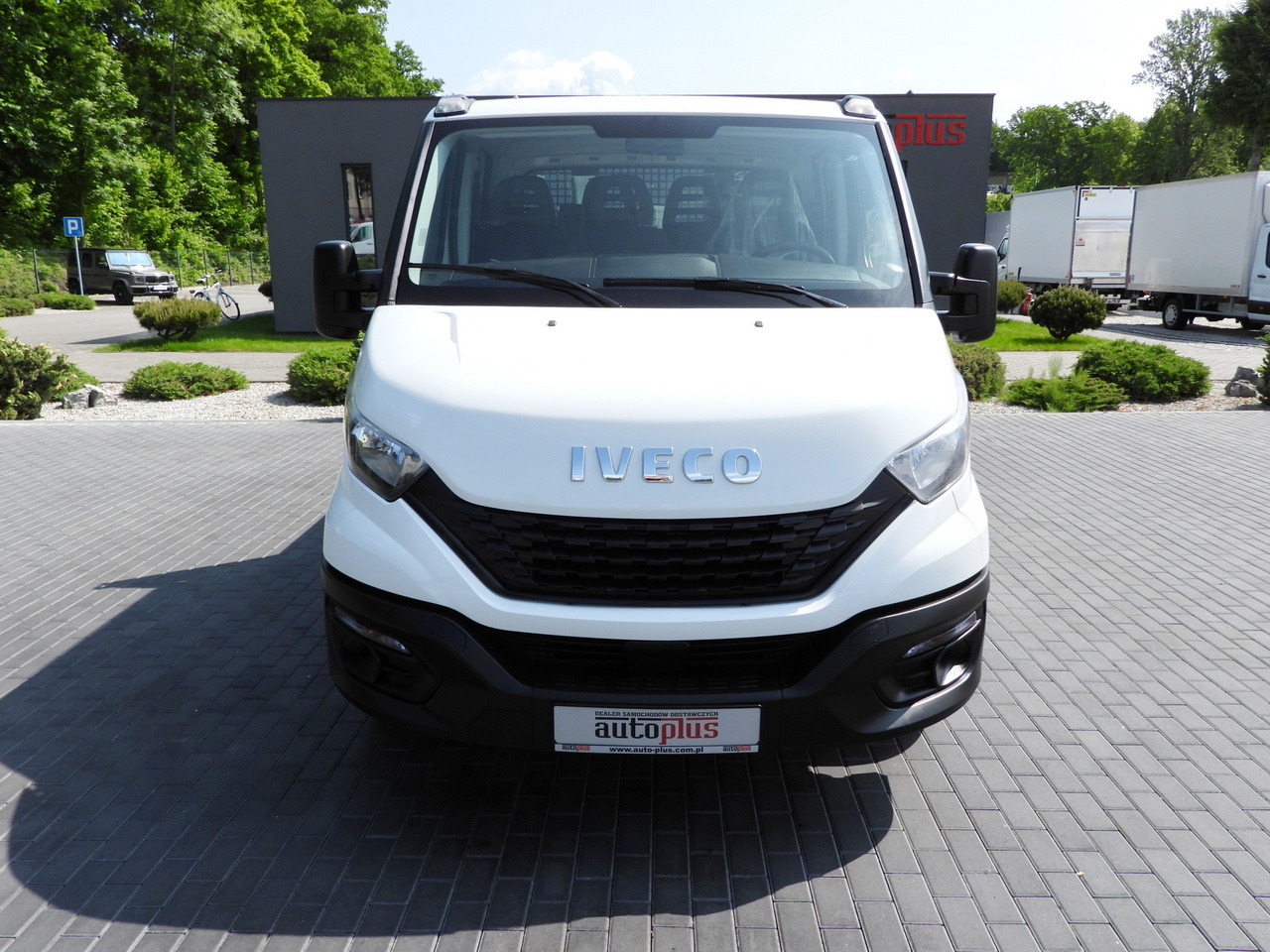 IVECO DAILY 35S12 STAKE BODY DOUBLE CABIN DOKA 7 SEATS AIR CONDITIONING 120HP - Mandskabsbil: billede 5 IVECO DAILY 35S12 STAKE BODY DOUBLE CABIN DOKA 7 SEATS AIR CONDITIONING 120HP - Mandskabsbil: billede 5