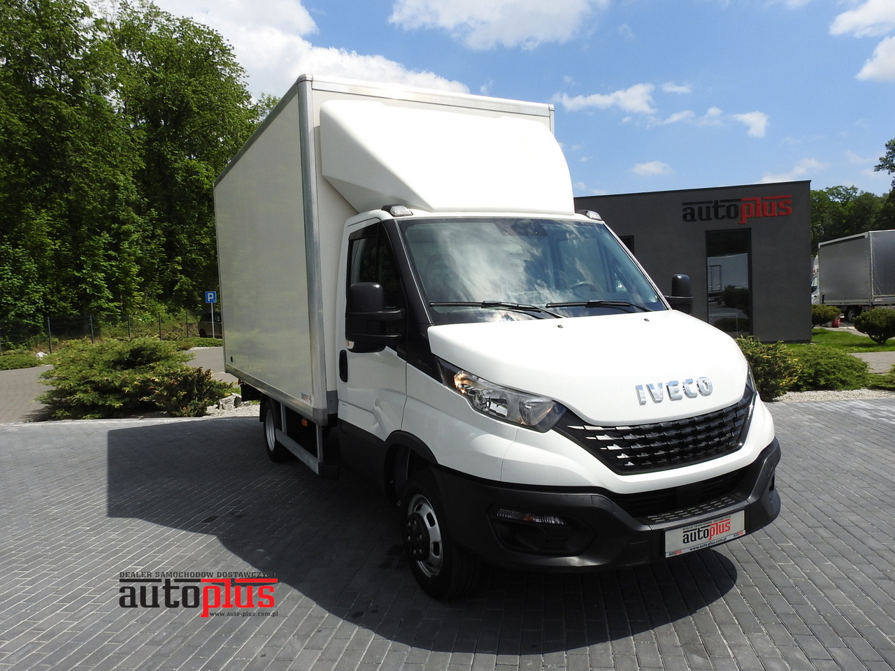 IVECO DAILY 35S14 8 PALLETS CRUISE CONTROL TWIN WHEELS AIR CONDITIONING 140HP - Varebil med kasse: billede 1 IVECO DAILY 35S14 8 PALLETS CRUISE CONTROL TWIN WHEELS AIR CONDITIONING 140HP - Varebil med kasse: billede 1