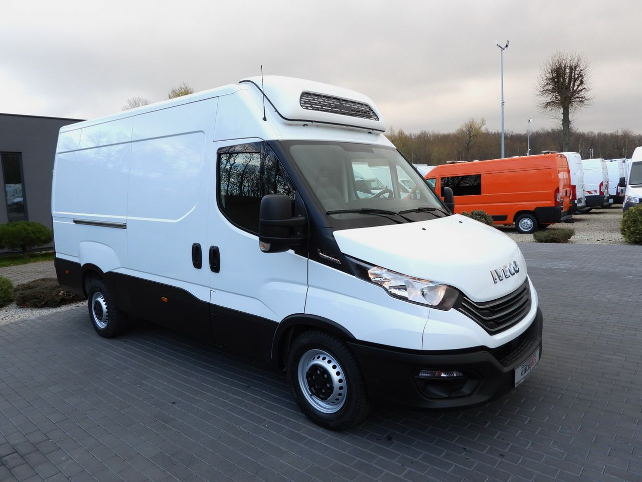 IVECO DAILY 35S14 REFRIGERATOR VAN 0*C POWER SUPPLY 230V NAVIGATION AUTOMATIC TRANSMISSION AIR CONDITIONING 140HP - Kølebil: billede 4 IVECO DAILY 35S14 REFRIGERATOR VAN 0*C POWER SUPPLY 230V NAVIGATION AUTOMATIC TRANSMISSION AIR CONDITIONING 140HP - Kølebil: billede 4