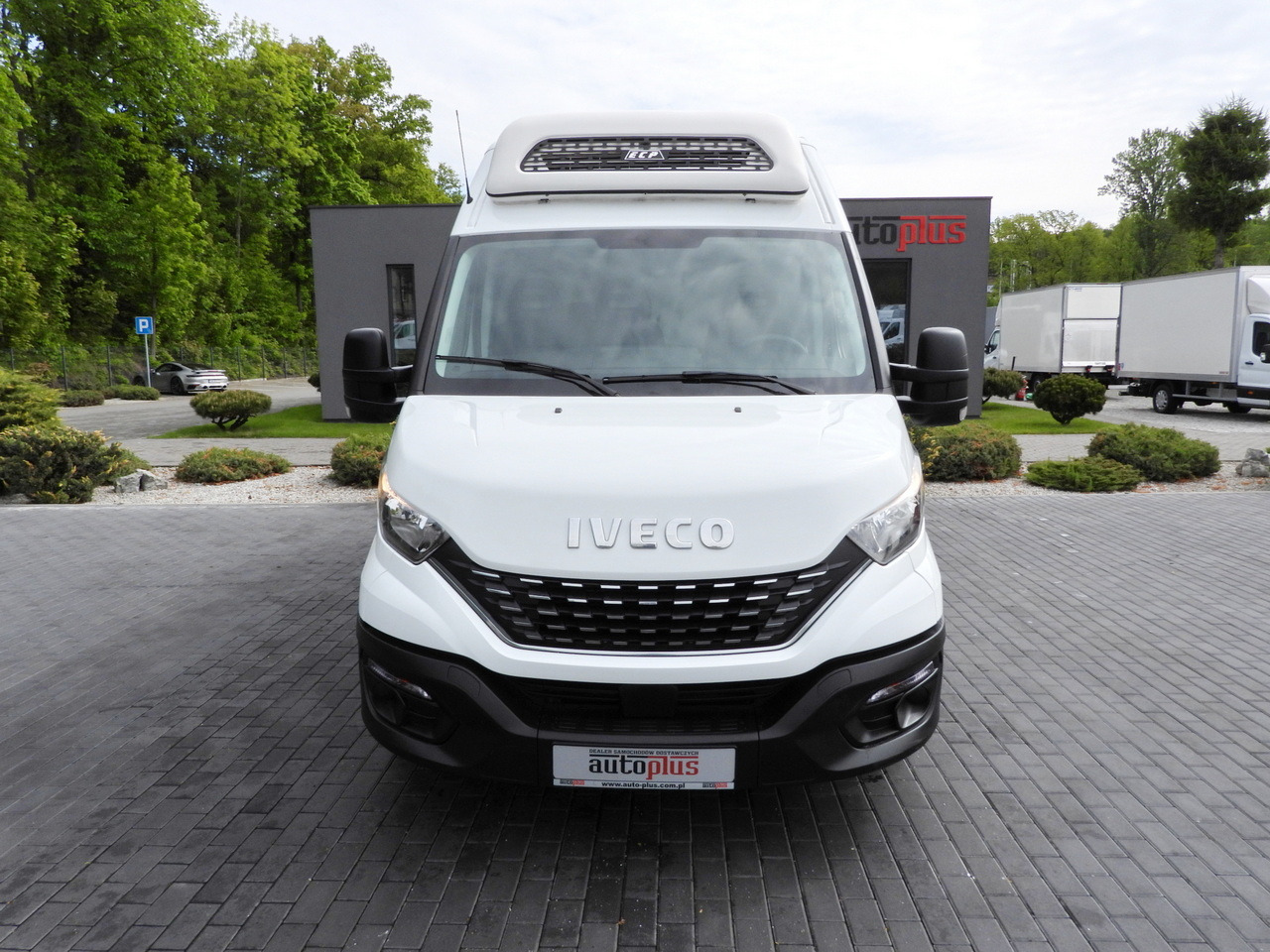 IVECO DAILY 35S14 REFRIGERATOR VAN -10*C POWER SUPPLY 230V CRUISE CONTROL AUTOMATIC TRANSMISSION HI-MATIC AIR CONDITIONING 140HP - Kølebil: billede 5 IVECO DAILY 35S14 REFRIGERATOR VAN -10*C POWER SUPPLY 230V CRUISE CONTROL AUTOMATIC TRANSMISSION HI-MATIC AIR CONDITIONING 140HP - Kølebil: billede 5