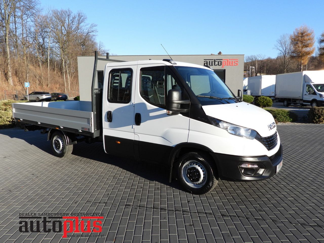 IVECO DAILY 35S14 STAKE BODY DOUBLE CABIN DOKA 7 SEATS CRUISE CONTROL AIR CONDITIONING 140HP - Mandskabsbil: billede 1 IVECO DAILY 35S14 STAKE BODY DOUBLE CABIN DOKA 7 SEATS CRUISE CONTROL AIR CONDITIONING 140HP - Mandskabsbil: billede 1