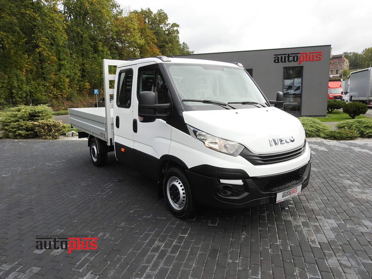 IVECO DAILY 35S15 STAKE BODY DOUBLE CABIN DOKA 7 SEATS AIR CONDITIONING 150HP - Mandskabsbil: billede 1 IVECO DAILY 35S15 STAKE BODY DOUBLE CABIN DOKA 7 SEATS AIR CONDITIONING 150HP - Mandskabsbil: billede 1