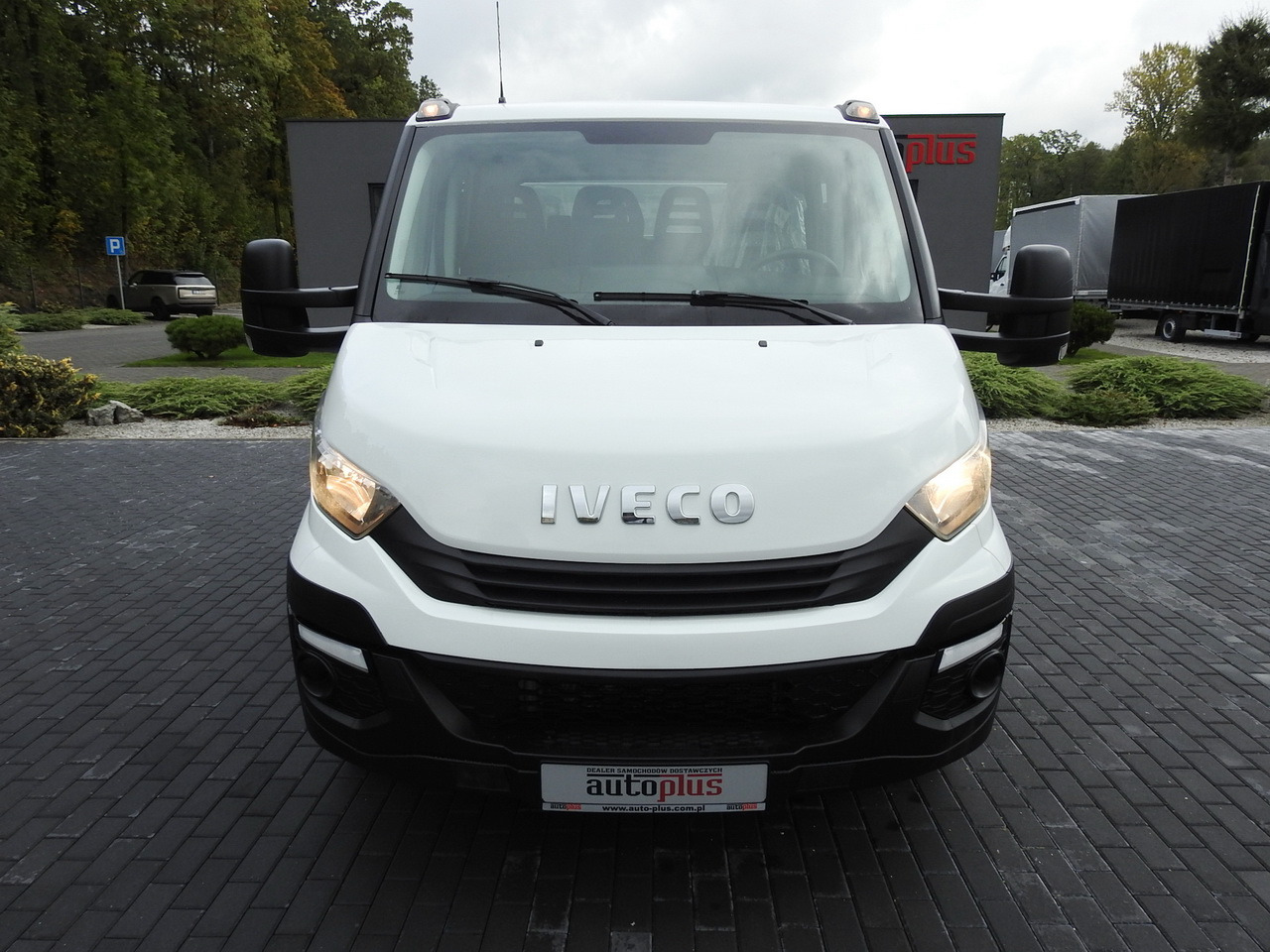 IVECO DAILY 35S15 STAKE BODY DOUBLE CABIN DOKA 7 SEATS AIR CONDITIONING 150HP - Mandskabsbil: billede 5 IVECO DAILY 35S15 STAKE BODY DOUBLE CABIN DOKA 7 SEATS AIR CONDITIONING 150HP - Mandskabsbil: billede 5