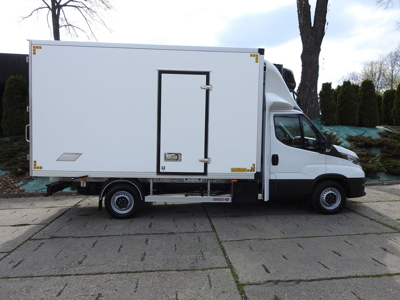 Ny Kølebil IVECO DAILY 35S16 NEW REGRIGERATOR BOX -10*C 8 PALLETS HEATING FUNCTION POWER SUPPLY 230V CRUISE CONTROL AIR CONDITIONING 160HP: billede 7