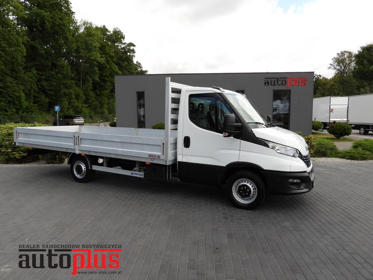 IVECO DAILY 35S16 STAKE BODY 10 PALLETS CRUISE CONTROL AIR CONDITIONING 160HP - Ladbil: billede 1 IVECO DAILY 35S16 STAKE BODY 10 PALLETS CRUISE CONTROL AIR CONDITIONING 160HP - Ladbil: billede 1