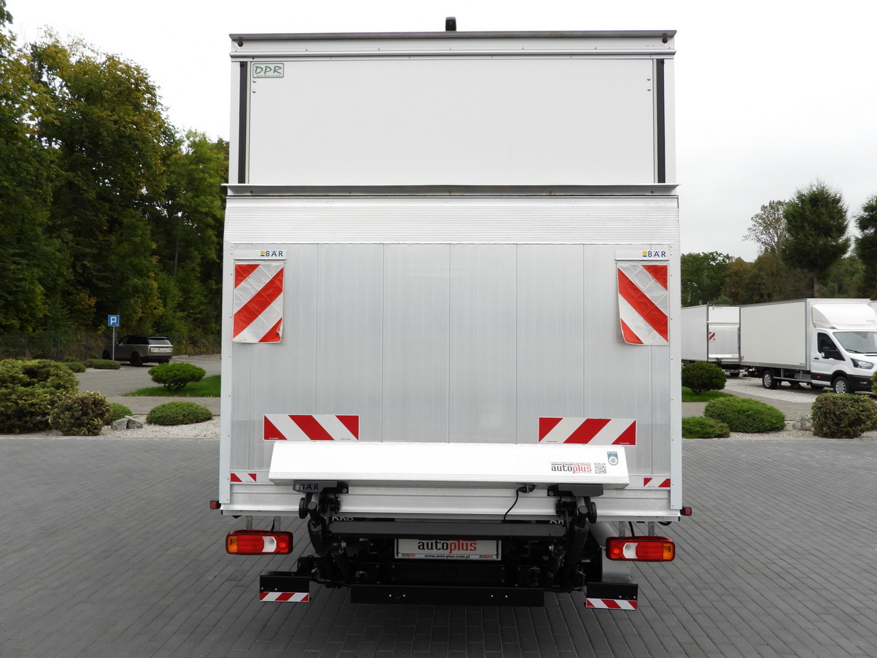 Varebil med kasse IVECO DAILY 35S18 BOX HI-MATIC LIFT 8 PALLETS CRUISE CONTROL NAVIGATION LED LIGHTS PNEUMATICS AUTOMATIC TRANSMISSION HI-MATIC AIR CONDITIONING  180HP: billede 10