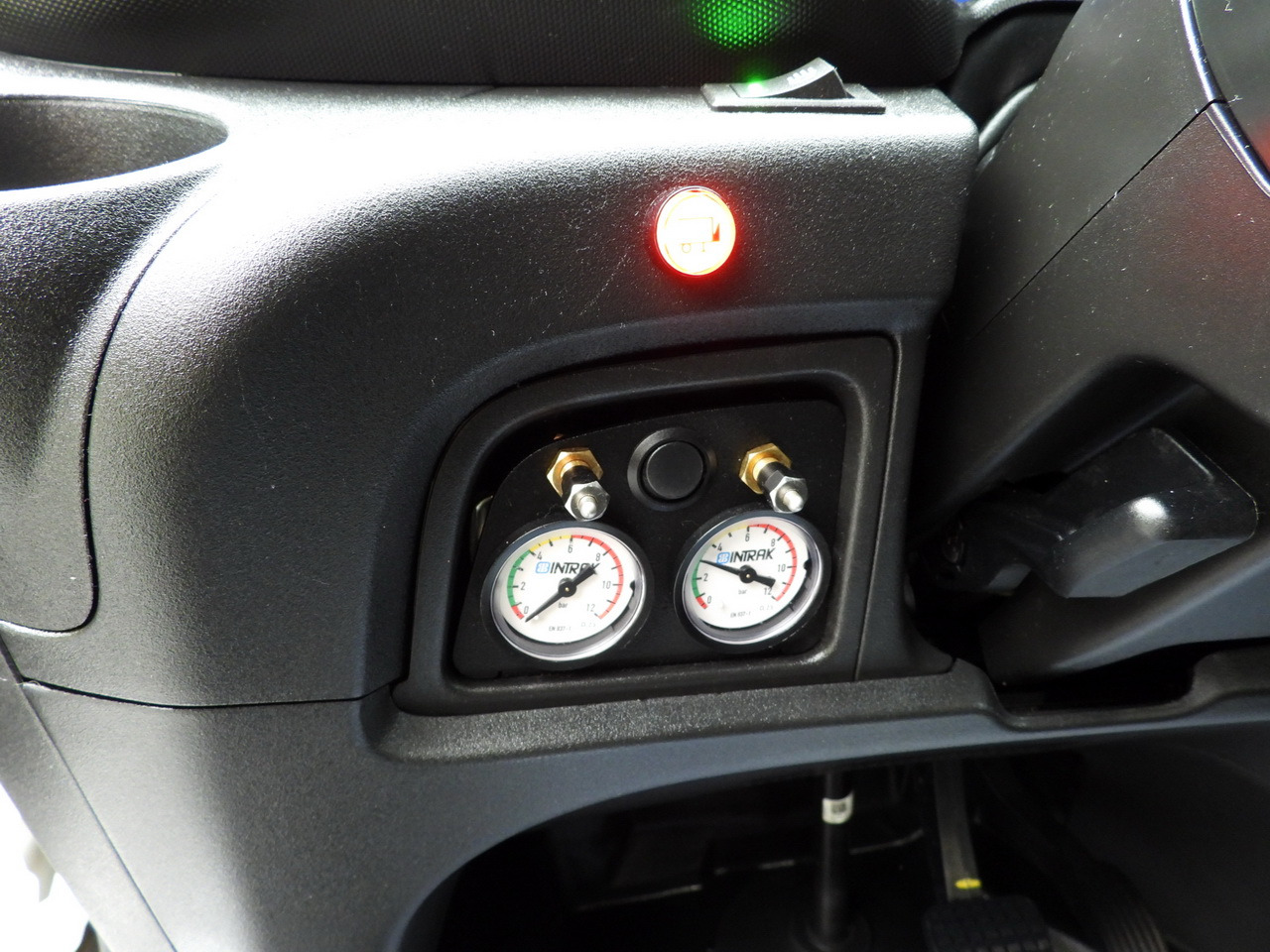 Varebil med kasse IVECO DAILY 35S18 BOX HI-MATIC LIFT 8 PALLETS CRUISE CONTROL NAVIGATION LED LIGHTS PNEUMATICS AUTOMATIC TRANSMISSION HI-MATIC AIR CONDITIONING  180HP: billede 49