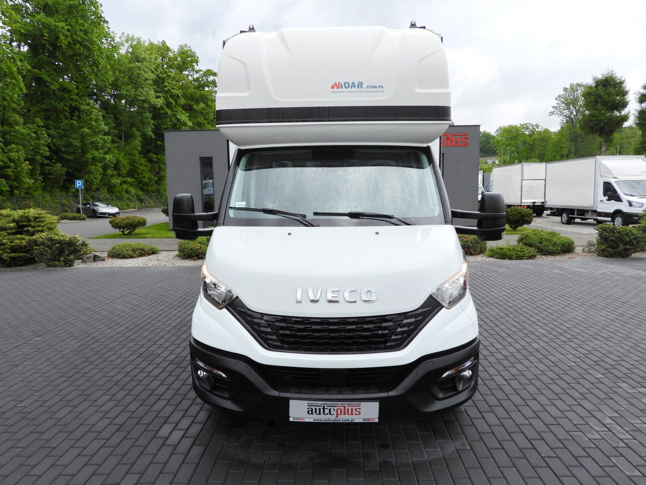 IVECO DAILY 35S18 TARPAULIN 10 PALLETS WEBASTO CRUISE CONTROL AIR CONDITIONING 180HP - Varebil med presenning: billede 5 IVECO DAILY 35S18 TARPAULIN 10 PALLETS WEBASTO CRUISE CONTROL AIR CONDITIONING 180HP - Varebil med presenning: billede 5