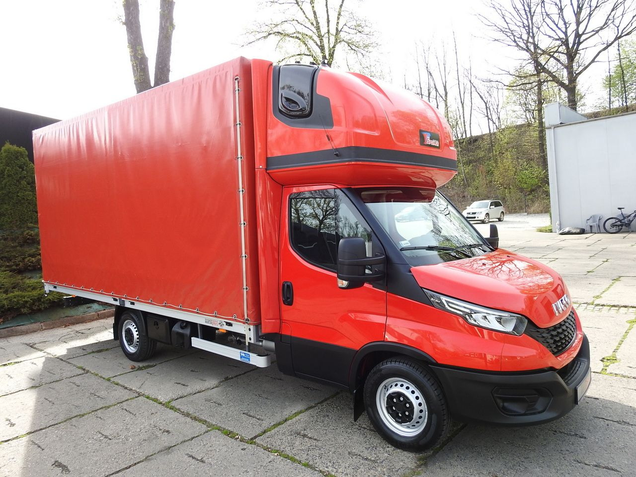 IVECO DAILY 35S18 TARPAULIN 10 PALLETS WEBASTO CRUISE CONTROL LED LIGHTS AIR CONDITIONING 180HP - Varebil med presenning: billede 4 IVECO DAILY 35S18 TARPAULIN 10 PALLETS WEBASTO CRUISE CONTROL LED LIGHTS AIR CONDITIONING 180HP - Varebil med presenning: billede 4