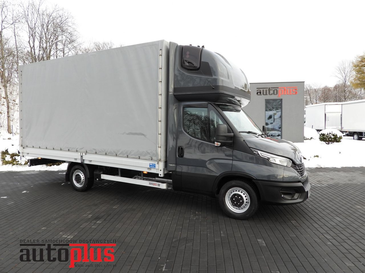 IVECO DAILY 35S18 TARPAULIN 10 PALLETS WEBASTO CRUISE CONTROL LED LIGHTS PNEUMATICS AIR CONDITIONING 180HP - Varebil med presenning: billede 1 IVECO DAILY 35S18 TARPAULIN 10 PALLETS WEBASTO CRUISE CONTROL LED LIGHTS PNEUMATICS AIR CONDITIONING 180HP - Varebil med presenning: billede 1