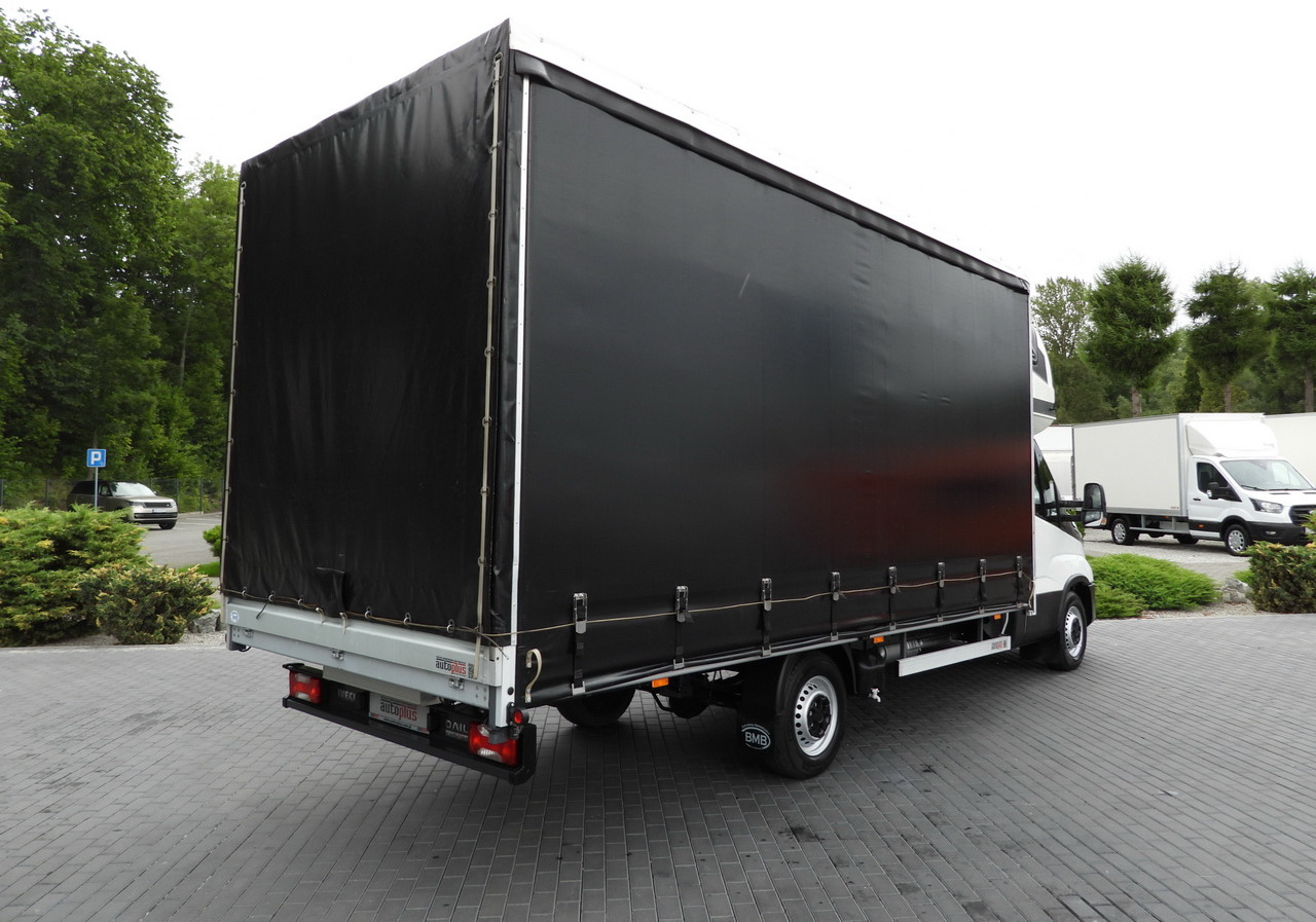 IVECO DAILY 35S18 TARPAULIN 10 PALLETS WEBASTO CRUISE CONTROL NAVIGATION LED LIGHTS AIR CONDITIONING 180HP - Varebil med presenning: billede 3 IVECO DAILY 35S18 TARPAULIN 10 PALLETS WEBASTO CRUISE CONTROL NAVIGATION LED LIGHTS AIR CONDITIONING 180HP - Varebil med presenning: billede 3