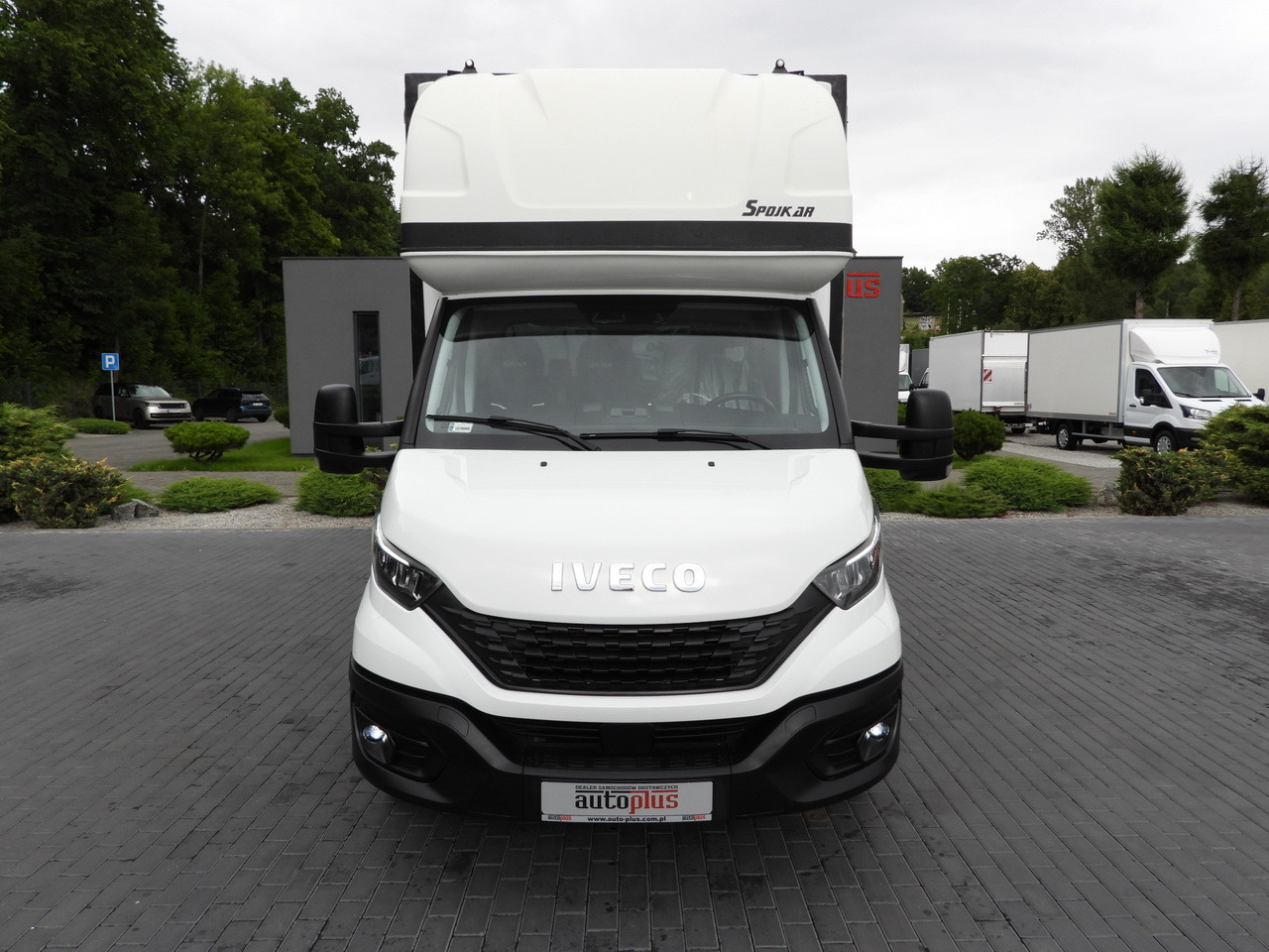 IVECO DAILY 35S18 TARPAULIN 10 PALLETS WEBASTO CRUISE CONTROL NAVIGATION LED LIGHTS AIR CONDITIONING 180HP - Varebil med presenning: billede 5 IVECO DAILY 35S18 TARPAULIN 10 PALLETS WEBASTO CRUISE CONTROL NAVIGATION LED LIGHTS AIR CONDITIONING 180HP - Varebil med presenning: billede 5