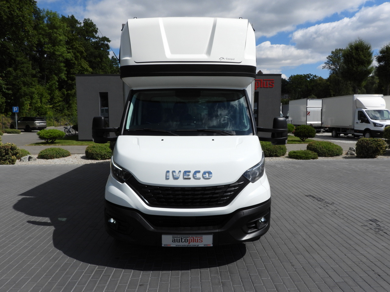 IVECO DAILY 35S18 TARPAULIN 10 PALLETS WEBASTO CRUISE CONTROL NAVIGATION LED LIGHTS AIR CONDITIONING 180HP - Varebil med presenning: billede 5 IVECO DAILY 35S18 TARPAULIN 10 PALLETS WEBASTO CRUISE CONTROL NAVIGATION LED LIGHTS AIR CONDITIONING 180HP - Varebil med presenning: billede 5