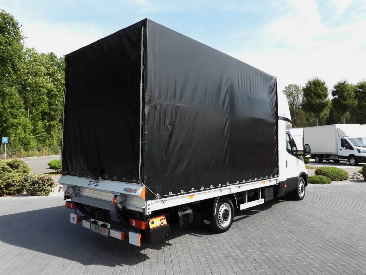 IVECO DAILY 35S18 TARPAULIN LIFT 8 PALLETS CRUISE CONTROL AIR CONDITIONING 180HP - Varebil med presenning: billede 3 IVECO DAILY 35S18 TARPAULIN LIFT 8 PALLETS CRUISE CONTROL AIR CONDITIONING 180HP - Varebil med presenning: billede 3