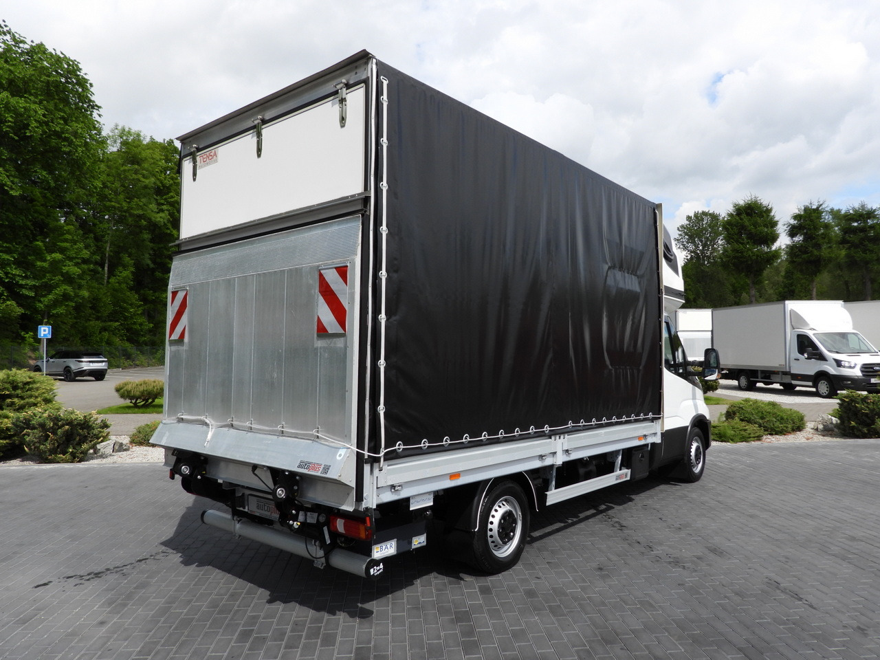 IVECO DAILY 35S18 TARPAULIN LIFT 8 PALLETS WEBASTO CRUISE CONTROL AIR CONDITIONING 180HP - Varebil med presenning: billede 3 IVECO DAILY 35S18 TARPAULIN LIFT 8 PALLETS WEBASTO CRUISE CONTROL AIR CONDITIONING 180HP - Varebil med presenning: billede 3