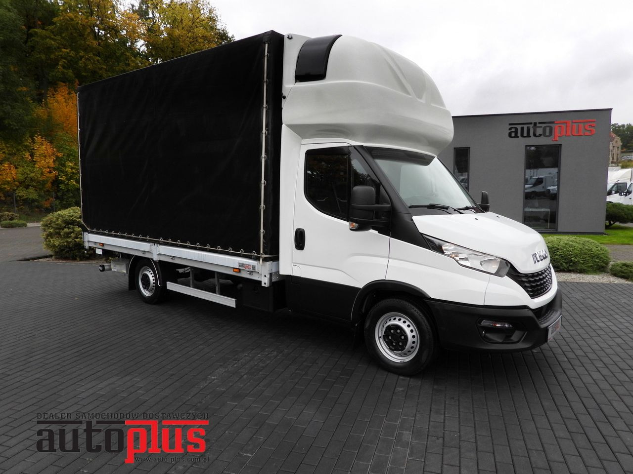 IVECO DAILY 35S18 TARPAULIN LIFT 8 PALLETS WEBASTO CRUISE CONTROL AIR CONDITIONING 180HP - Varebil med presenning: billede 1 IVECO DAILY 35S18 TARPAULIN LIFT 8 PALLETS WEBASTO CRUISE CONTROL AIR CONDITIONING 180HP - Varebil med presenning: billede 1