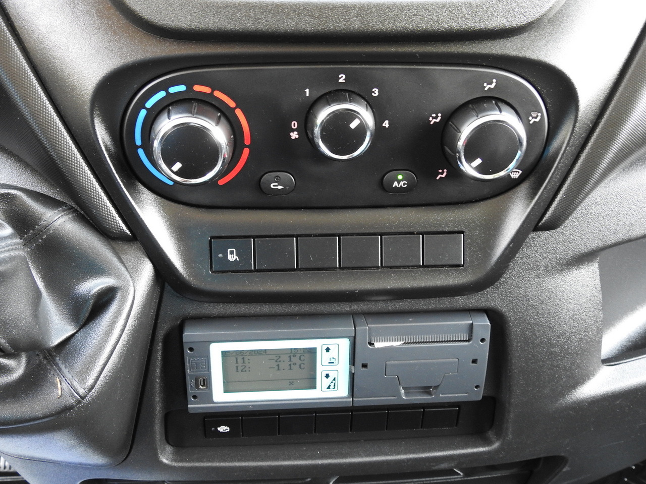 Kølebil IVECO DAILY 50C15  REGRIGERATOR BOX -5*C POWER SUPPLY 230V AIR CONDITIONING TWIN WHEELS  150HP: billede 35